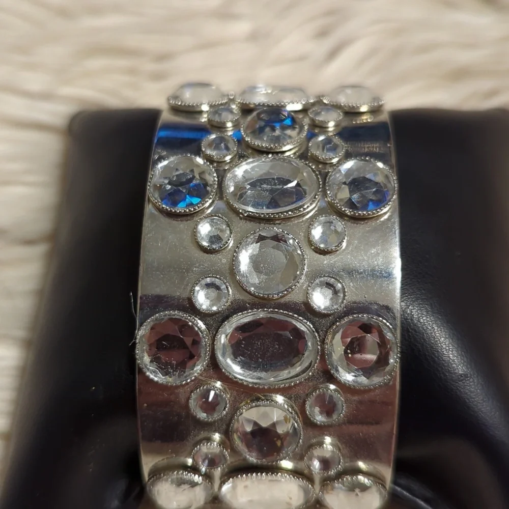 Rhinestone bling cuff bracelet - Picture 3 of 3